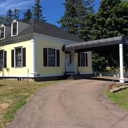 Jardine'S Inn Rexton Exterior photo